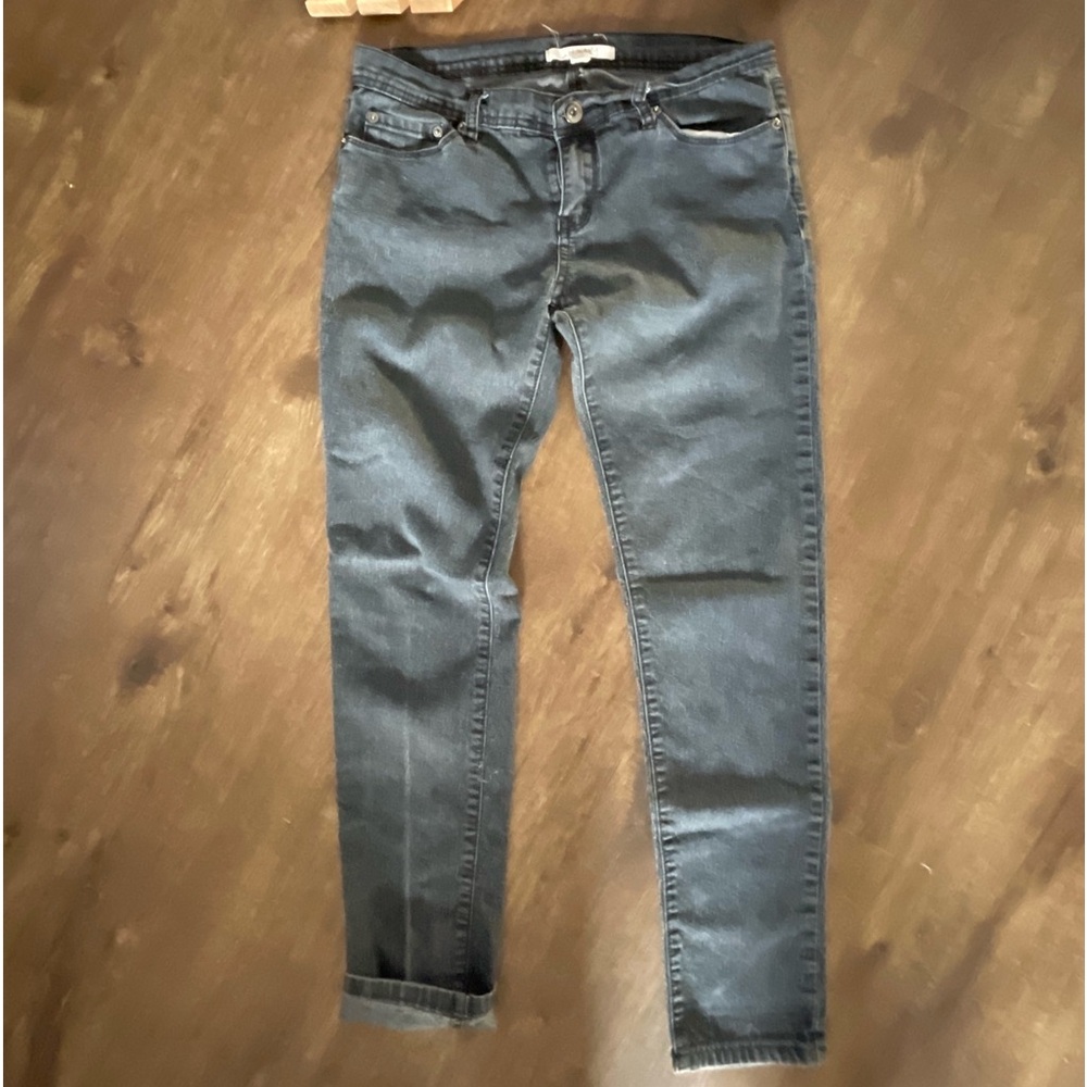 Forever 21 Denim. Light black ankle length jeans. Size 28 x 29